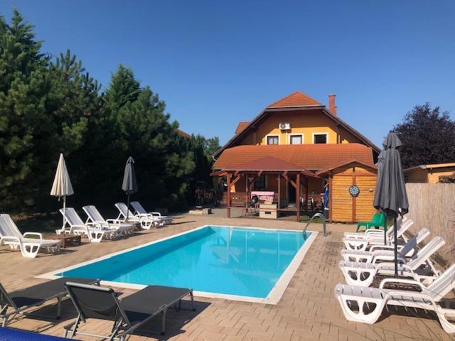 Lifestyle Balaton Villa Siófok Buitenkant foto
